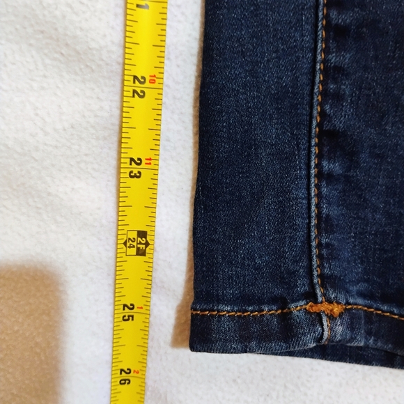 Classic Blue Skinny Jeans for Women - Picture 9 of 9